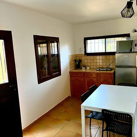 Magnifique Dans Renovee De 45m2 Вилла Пероль